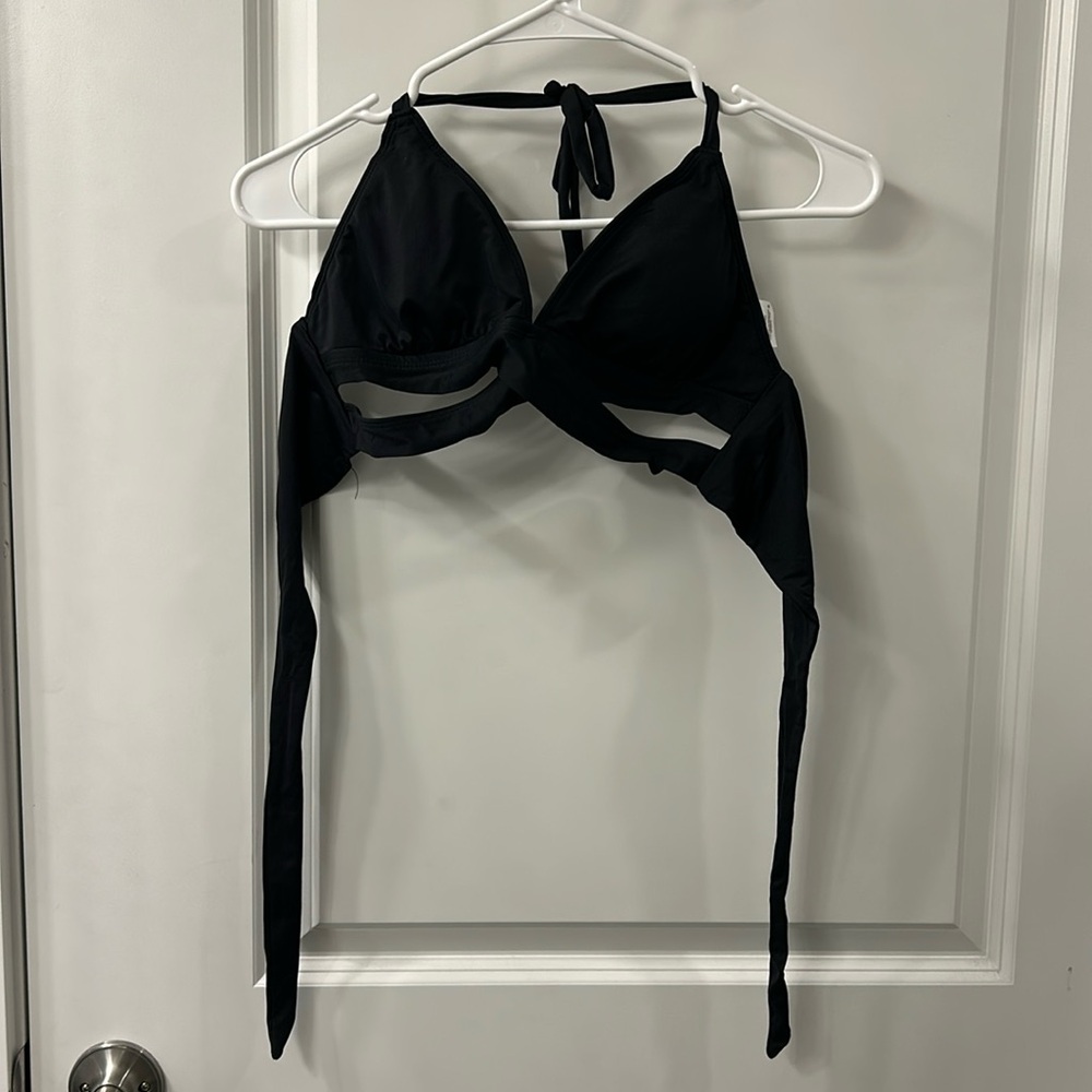 Women’s Mossimo Black Wrap Triangle Bikini Top (Medium)
